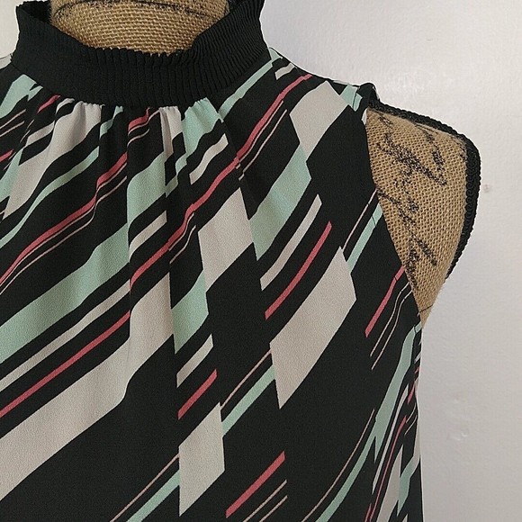 Elle Womens sz S Top Black White Stripe Sleeveless High Neck Button Closure - Picture 2 of 9